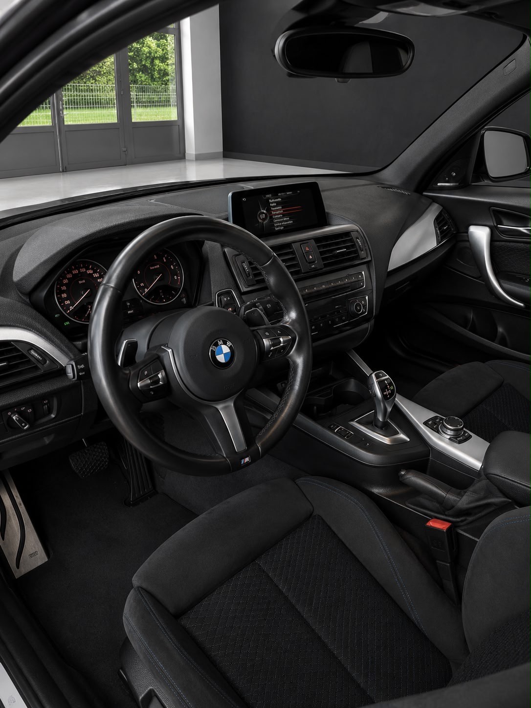 BMW M135i xDrive | M Performance Auspuffanlage | CH-Fahrzeug