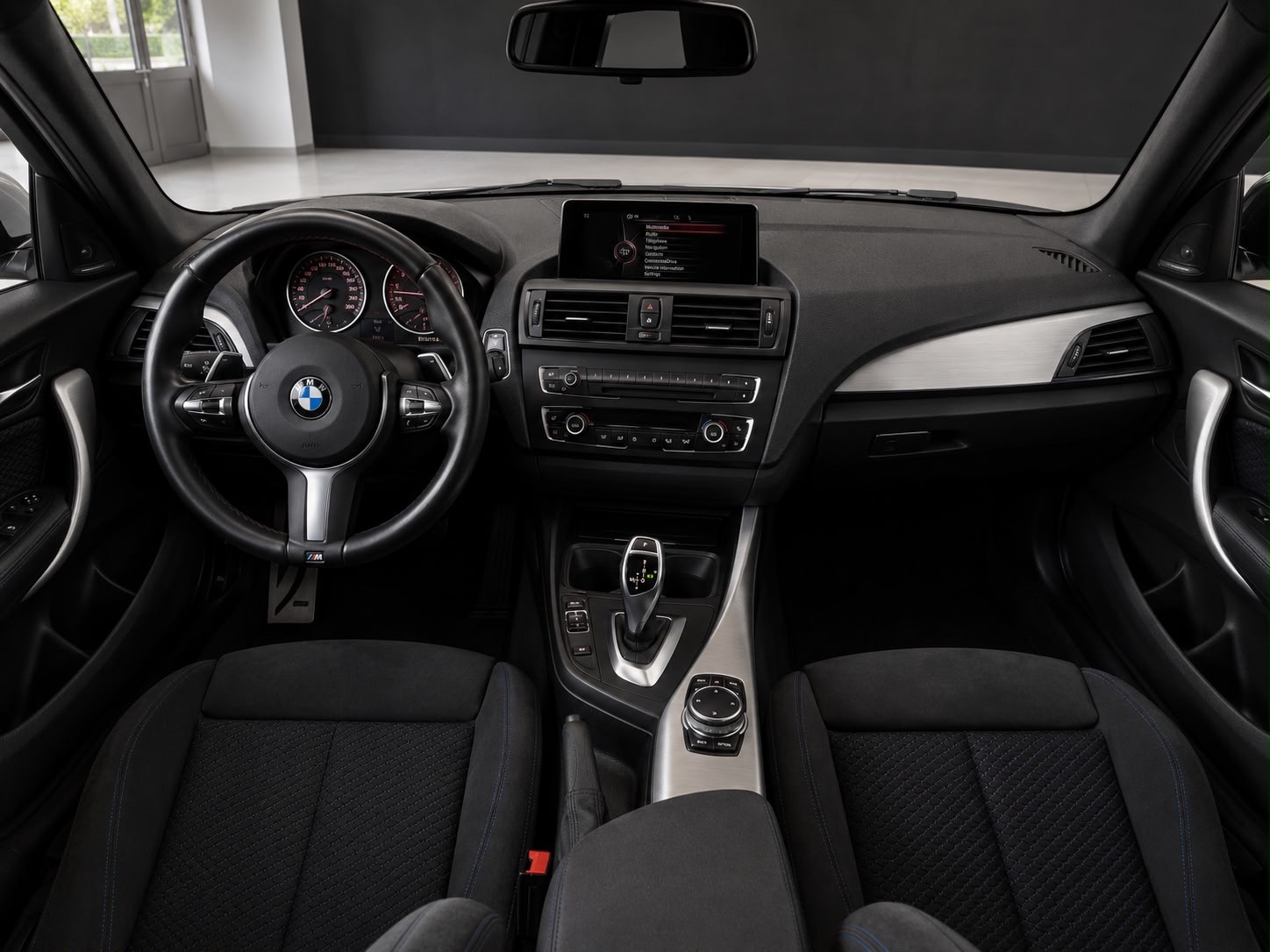 BMW M135i xDrive | M Performance Auspuffanlage | CH-Fahrzeug