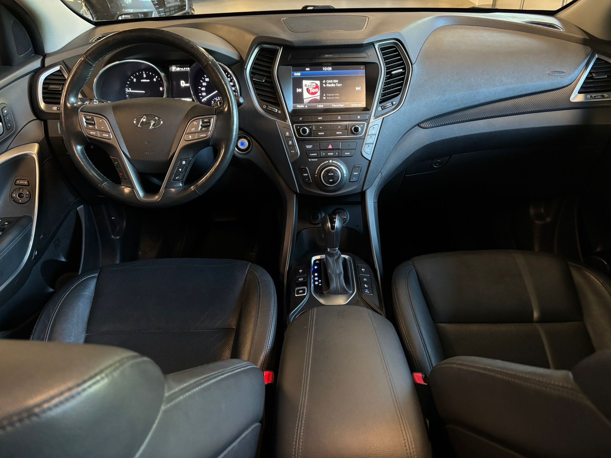 HYUNDAI Santa Fe 2.2 CRDI Amplia 4WD Automatic