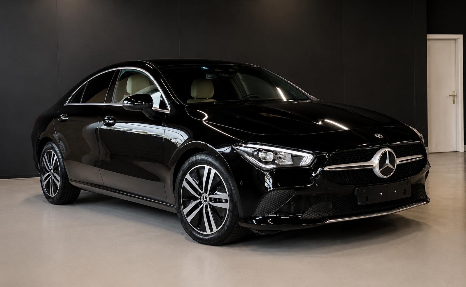 MERCEDES-BENZ CLA 200 | Apple CarPlay | Digital Cockpit | Luxus Interieur