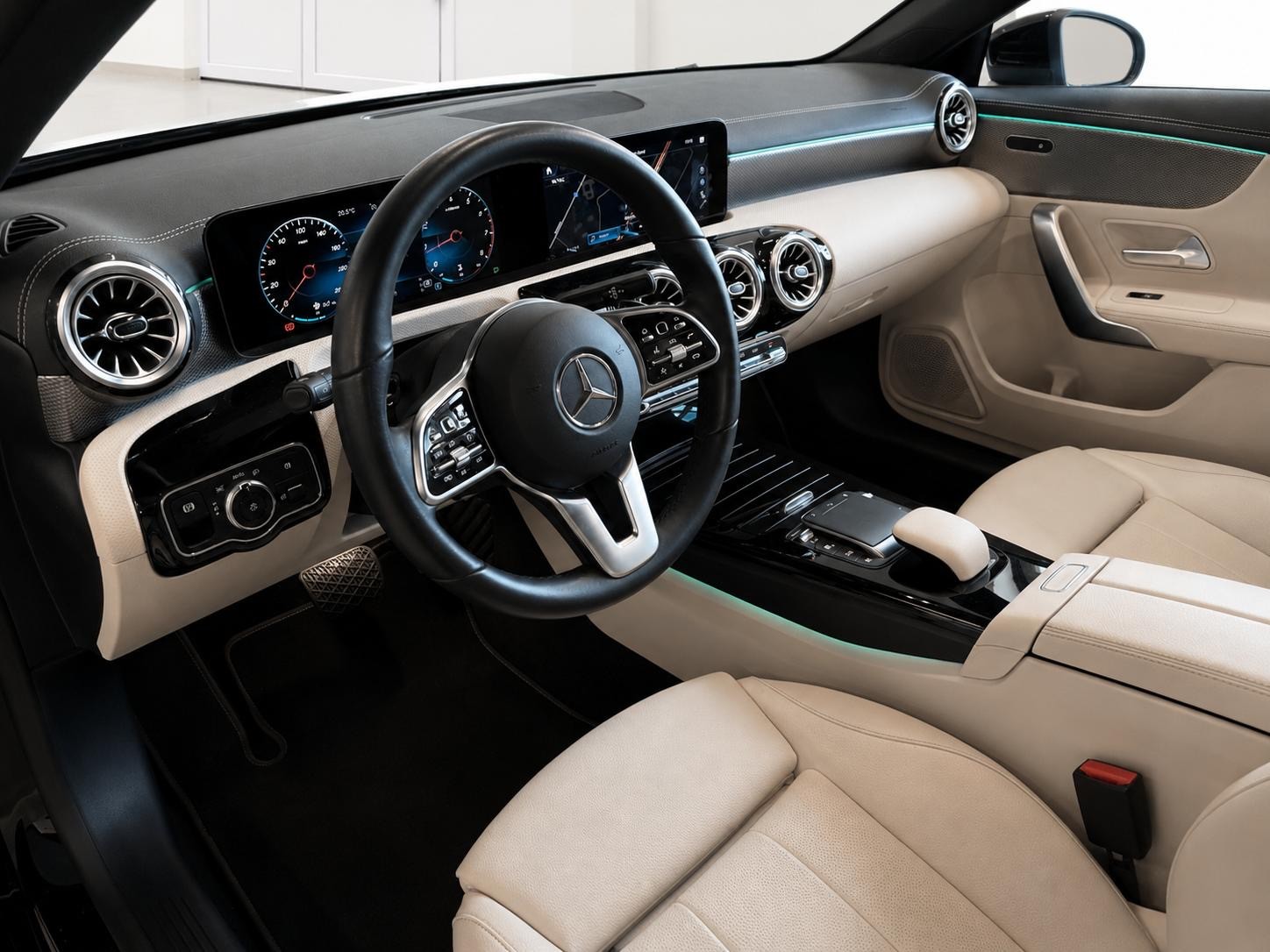 MERCEDES-BENZ CLA 200 | Apple CarPlay | Digital Cockpit | Luxus Interieur