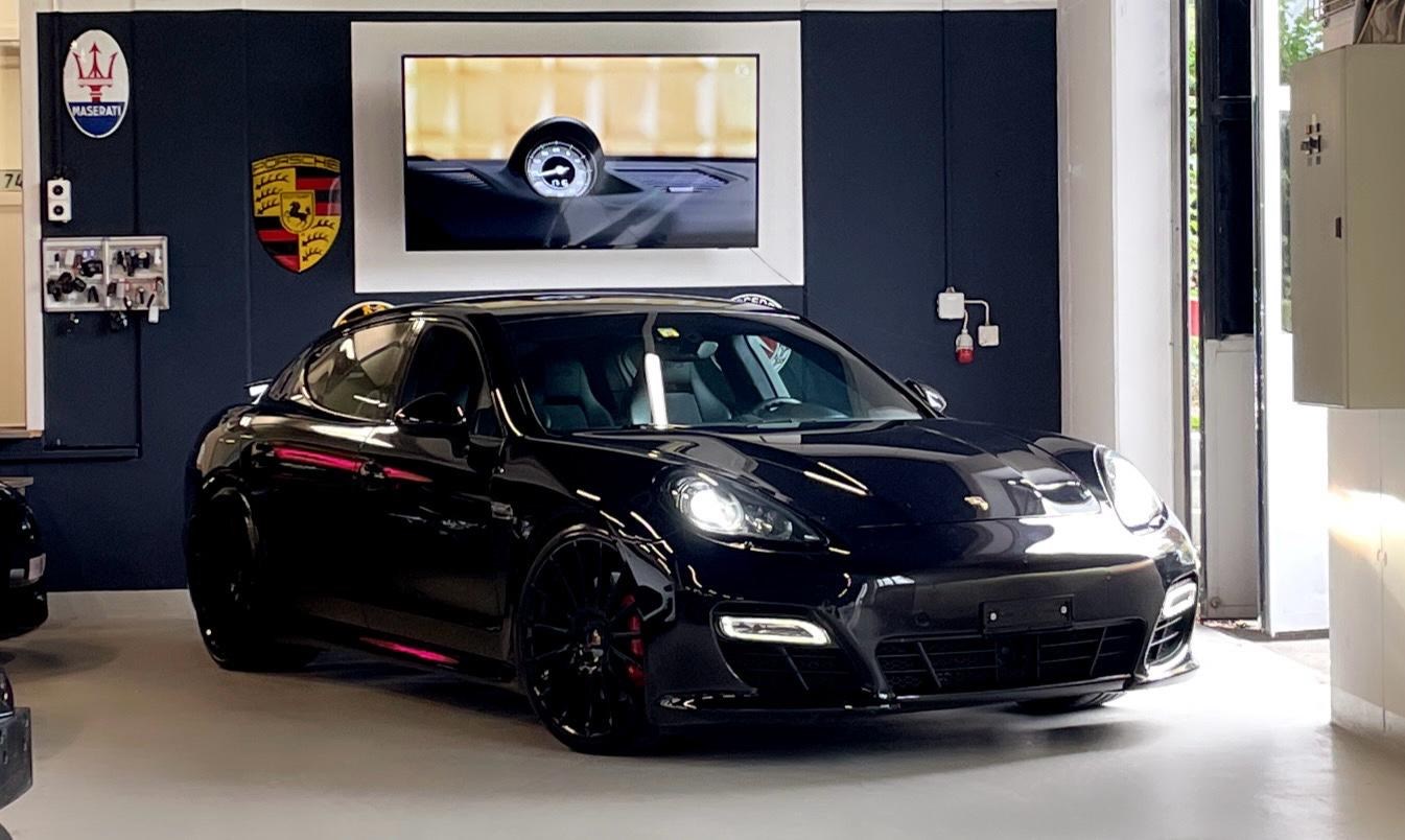 PORSCHE Panamera GTS 4.8 PDK