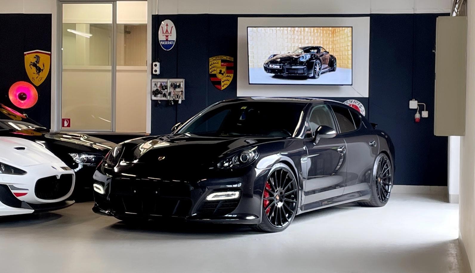 PORSCHE Panamera GTS 4.8 PDK