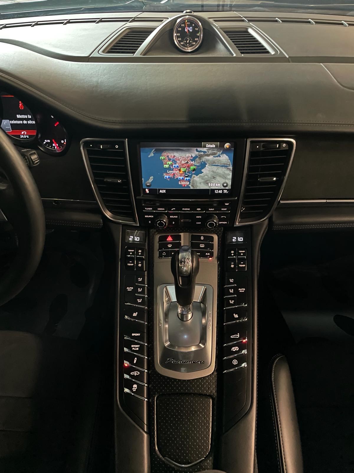 PORSCHE Panamera GTS 4.8 PDK