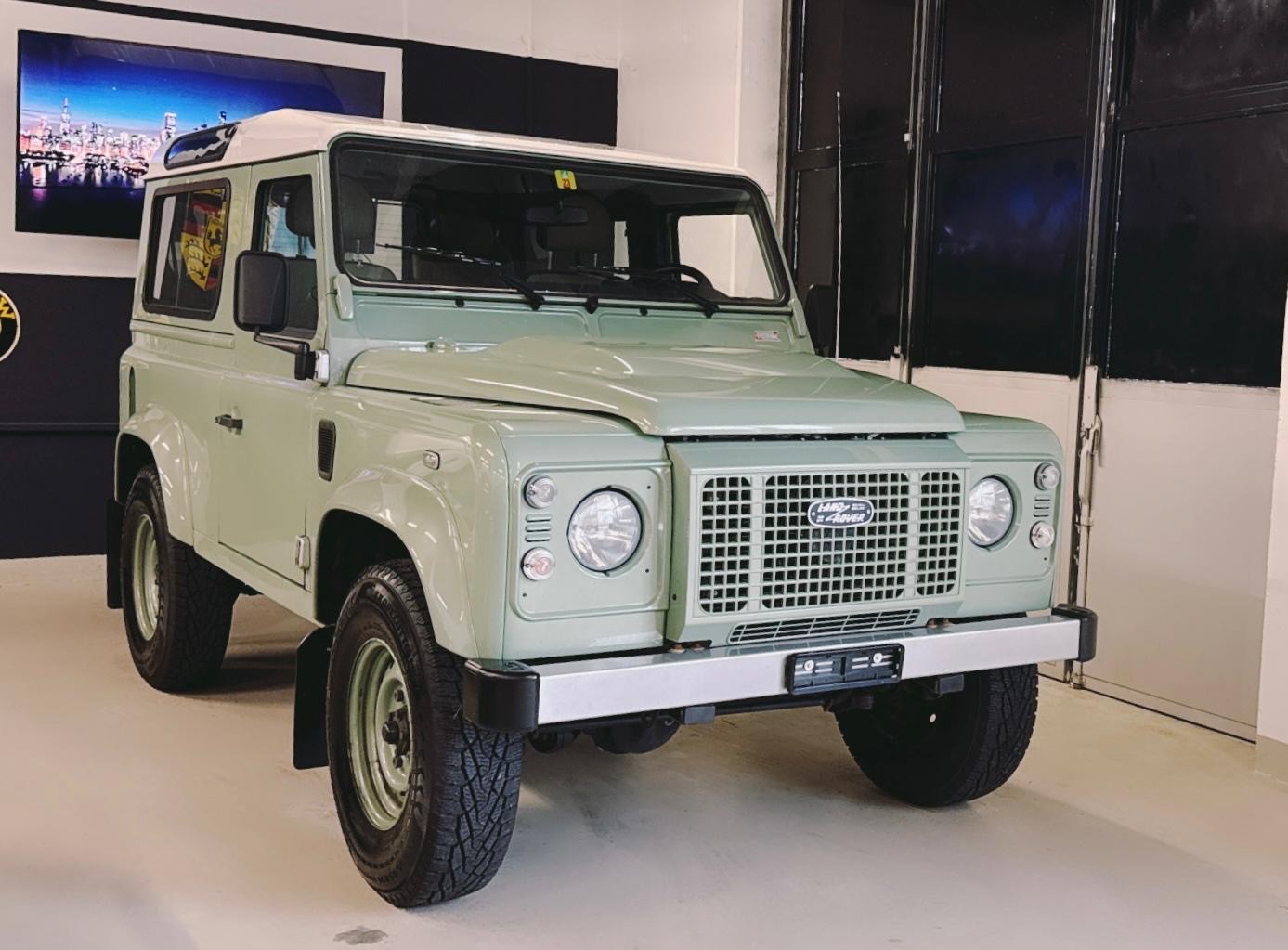 LAND ROVER Defender 90 2.2 TD4 Station Wagon Heritage