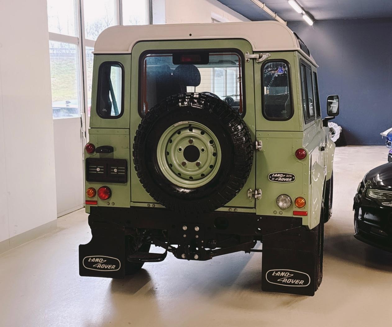 LAND ROVER Defender 90 2.2 TD4 Station Wagon Heritage