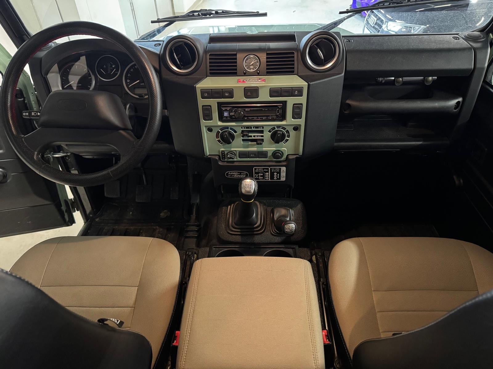 LAND ROVER Defender 90 2.2 TD4 Station Wagon Heritage