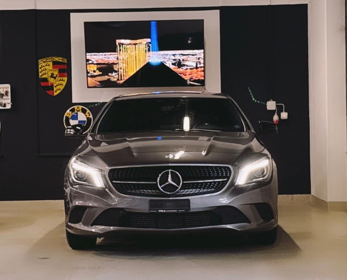 MERCEDES-BENZ CLA 200 Night Star 7G-DCT