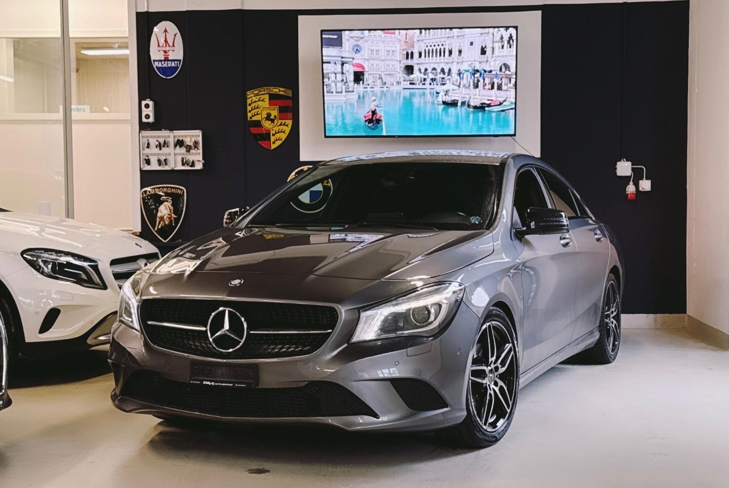 MERCEDES-BENZ CLA 200 Night Star 7G-DCT