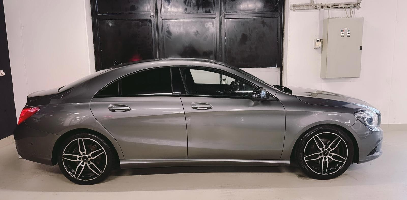 MERCEDES-BENZ CLA 200 Night Star 7G-DCT