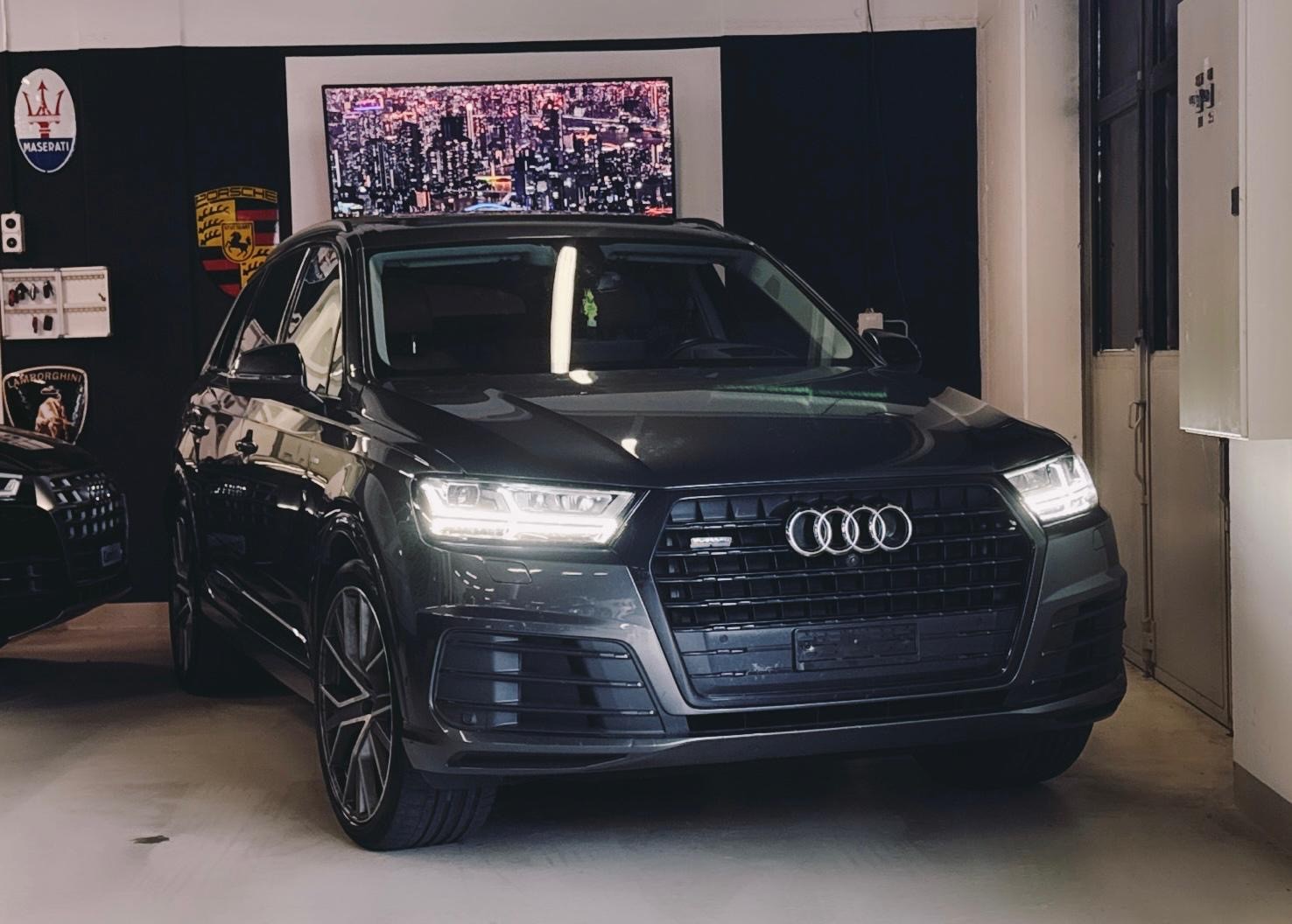 AUDI Q7 3.0 TDI ultra quattro tiptronic