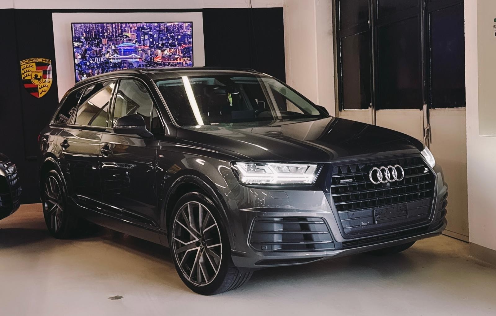 AUDI Q7 3.0 TDI ultra quattro tiptronic