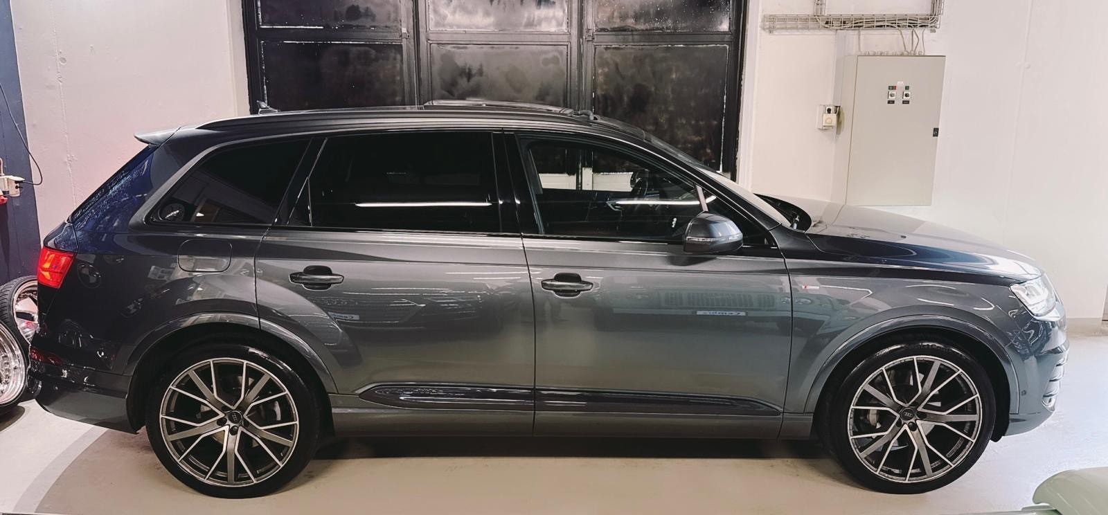 AUDI Q7 3.0 TDI ultra quattro tiptronic