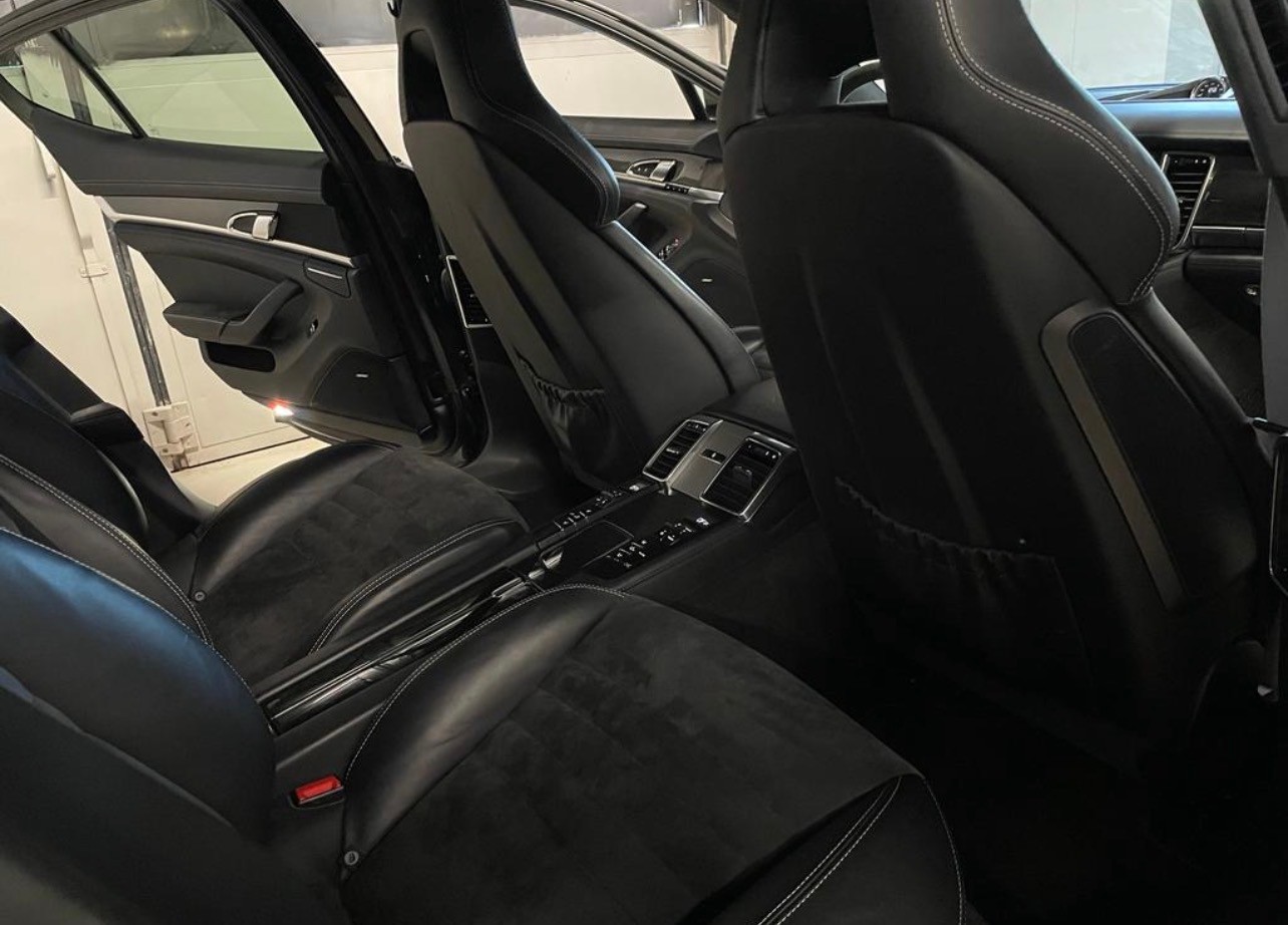 PORSCHE Panamera GTS 4.8 PDK