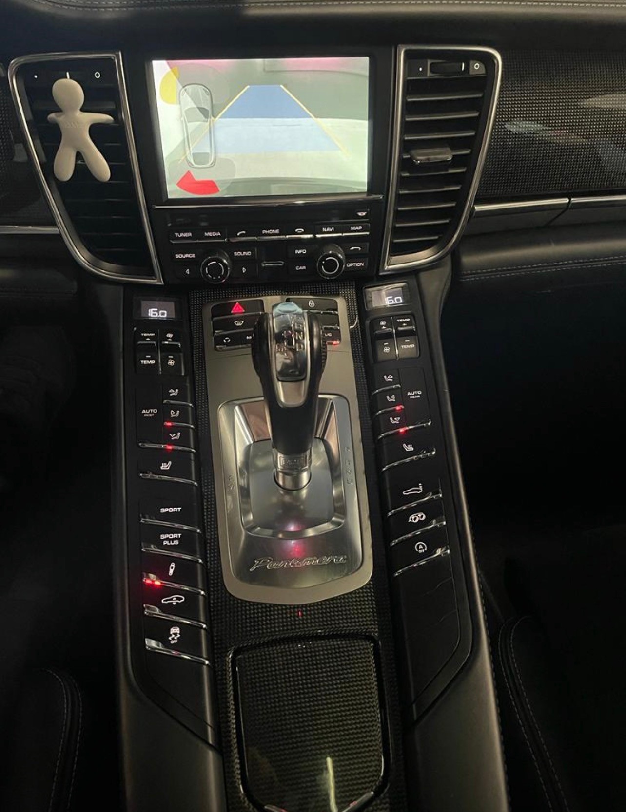 PORSCHE Panamera GTS 4.8 PDK