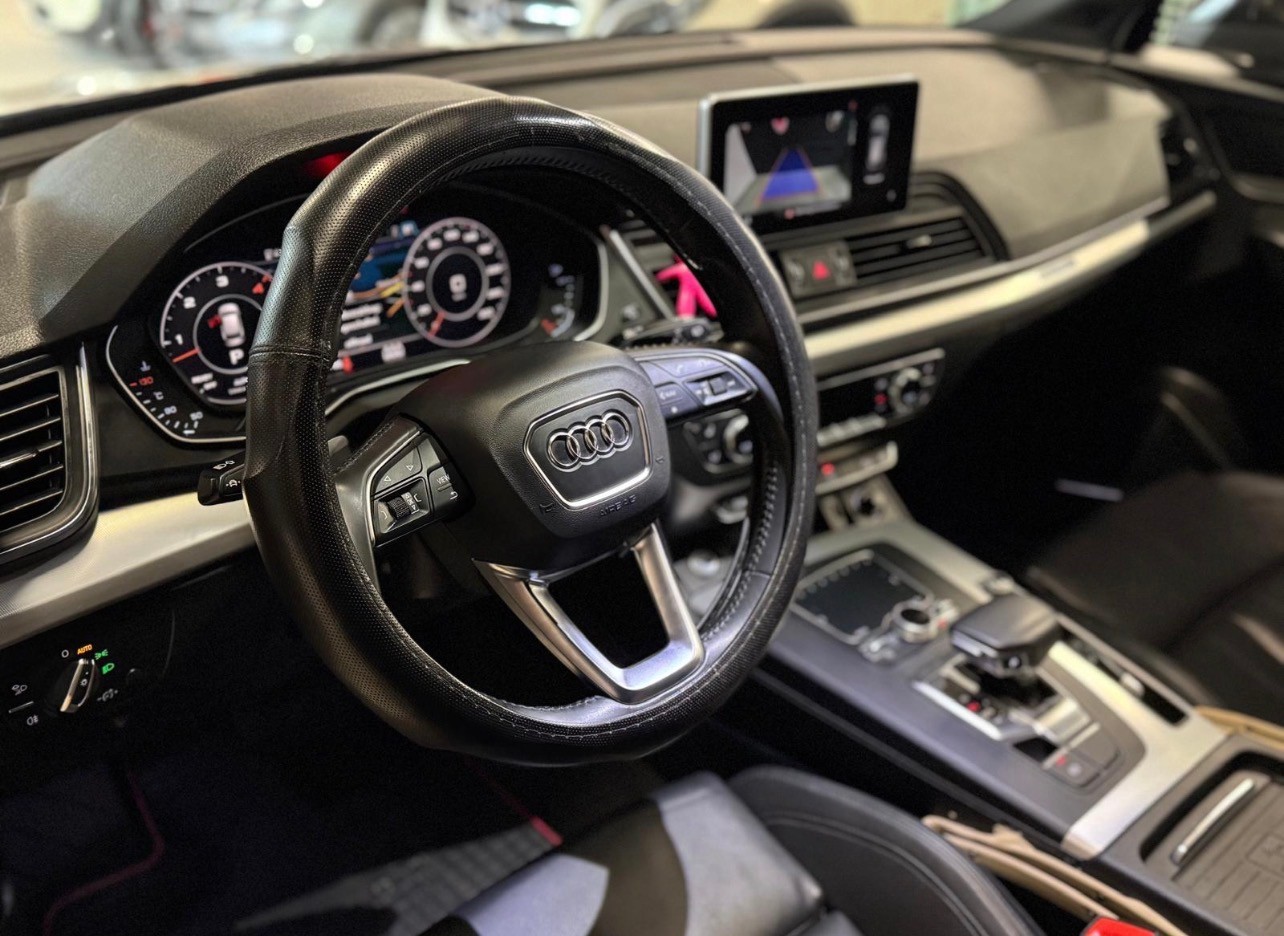AUDI Q5 3.0 TDI sport quattro tiptronic
