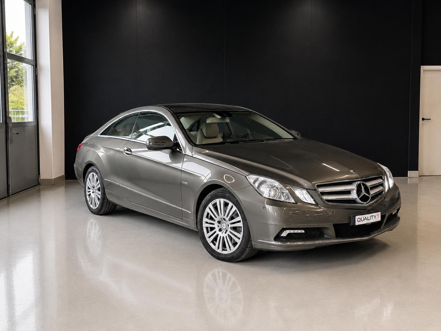 MERCEDES-BENZ E 350 CGI BlueEfficiency 7G-Tronic