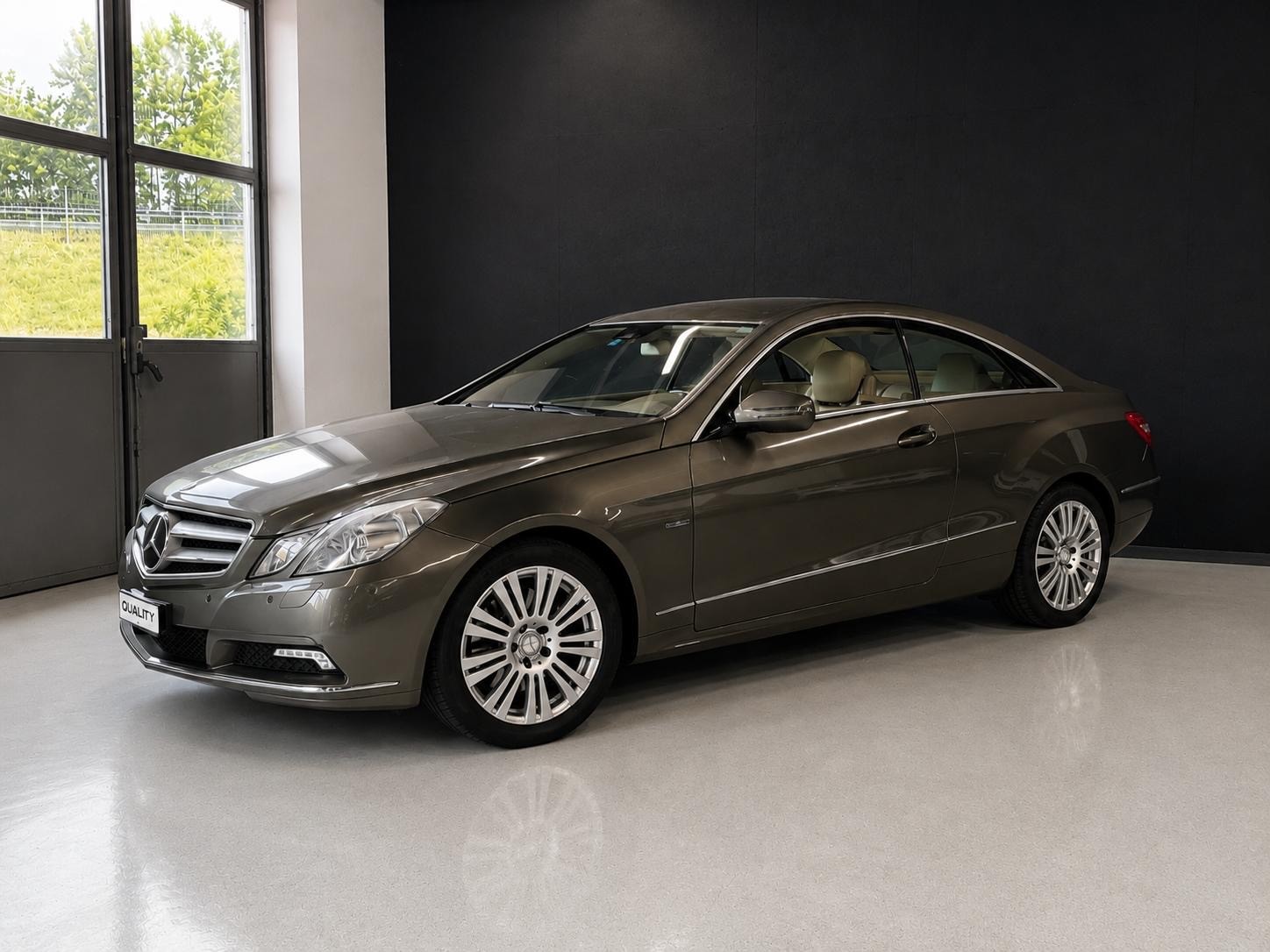 MERCEDES-BENZ E 350 CGI BlueEfficiency 7G-Tronic